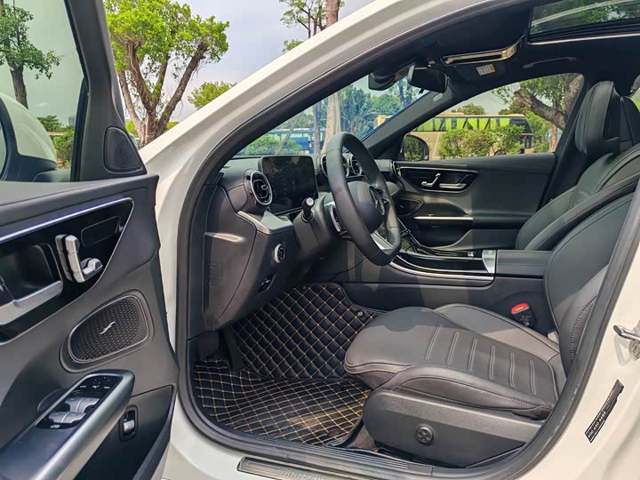 Mercedes-Benz C-Class, 2023 — фото 7 из 9