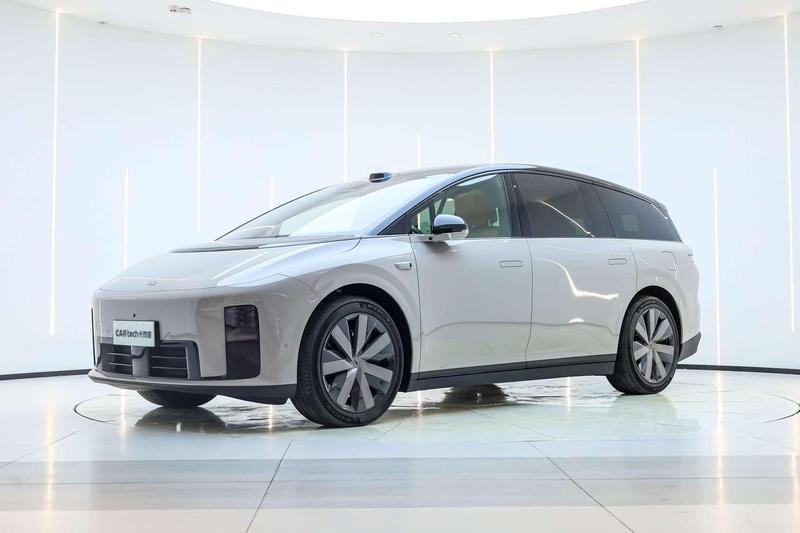 LiXiang i8, 2025 — купить в Саратове под ключ