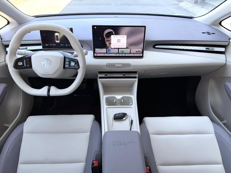 MG Motor 4 EV, 2025 — фото 7 из 10