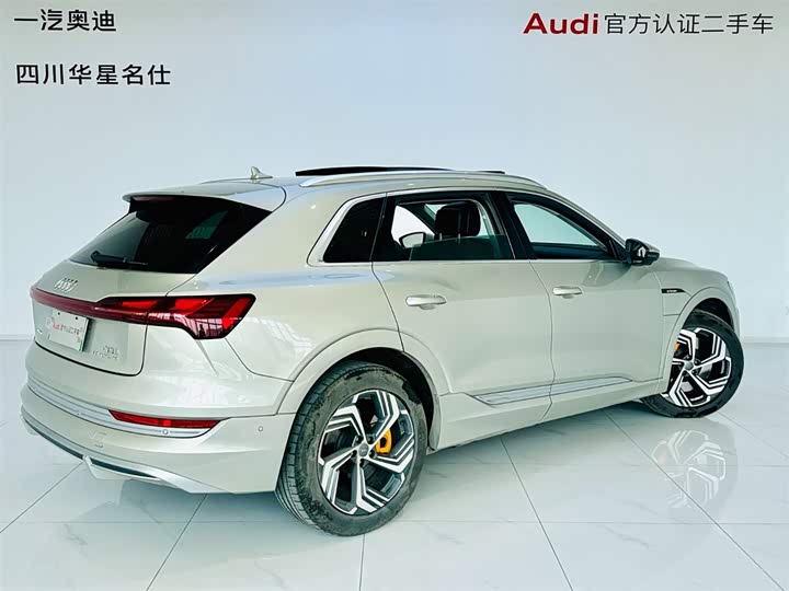 Audi e-tron, 2022 — фото 3 из 7