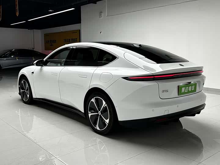 Nio ET5, 2025 — фото 6 из 9