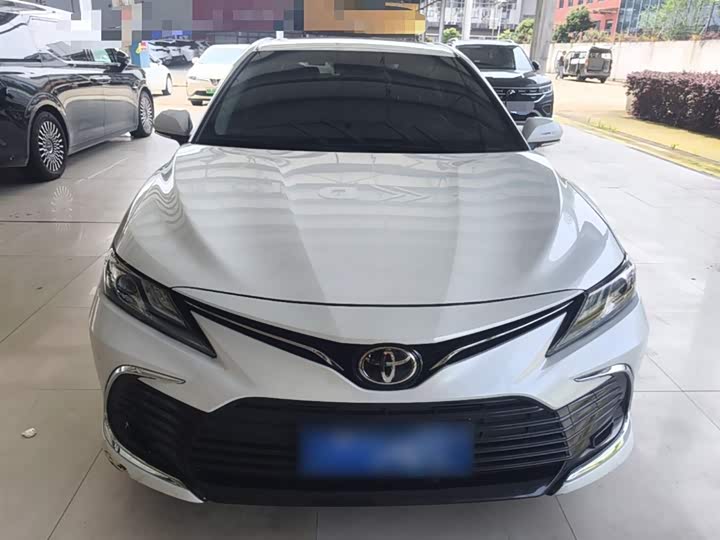 Toyota Camry, 2022 — фото 3 из 9