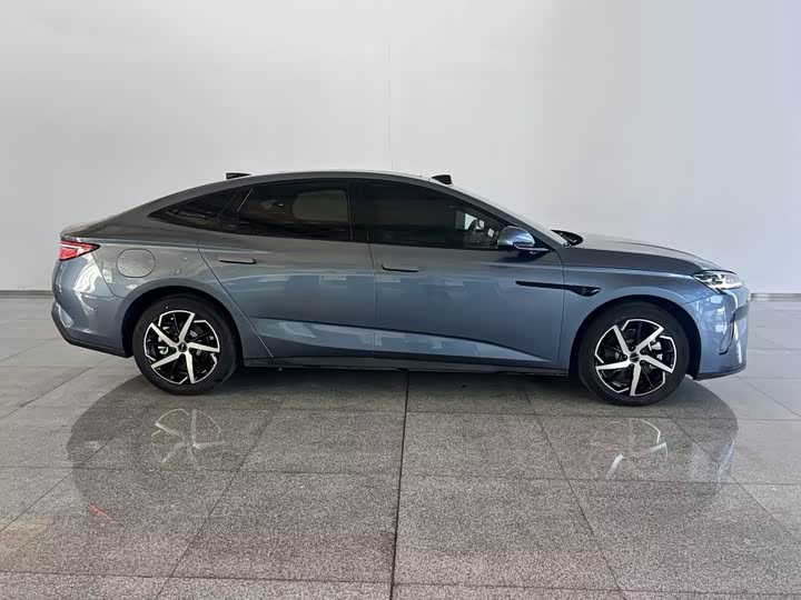 BYD Seal 07 DM-i Hybrid, 2025 — фото 3 из 9