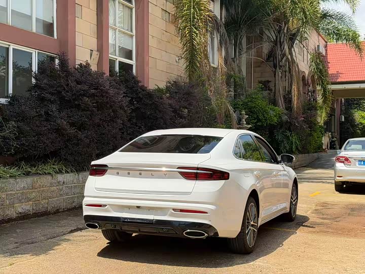 Geely Preface, 2022 — фото 9 из 9