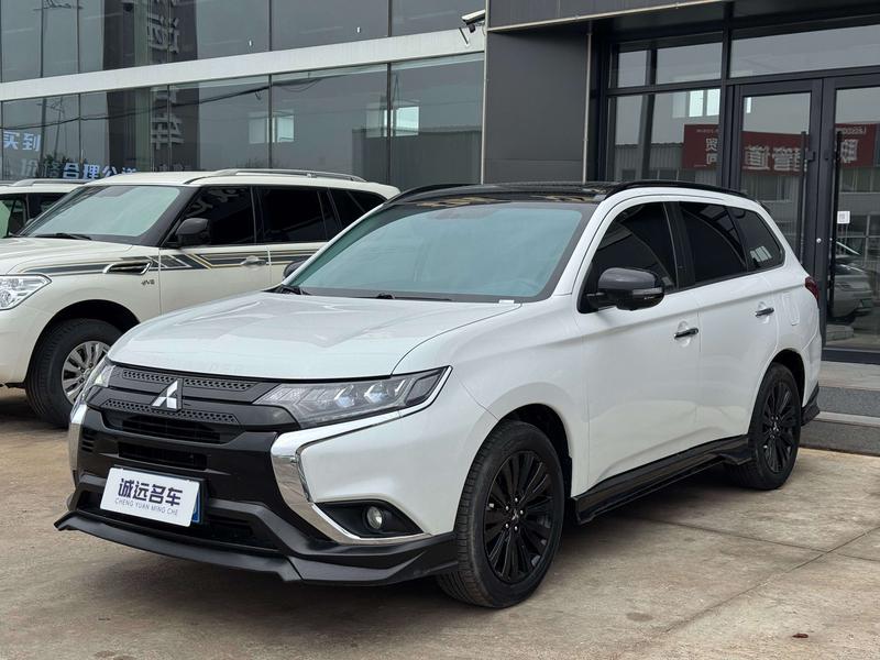 Mitsubishi Outlander, 2022 — купить в Курске под ключ