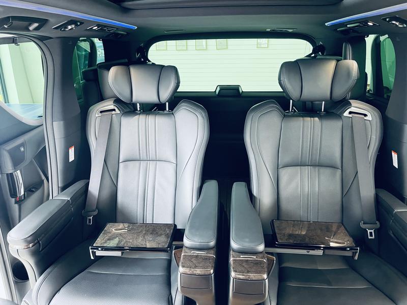 Toyota Vellfire, 2022 — фото 12 из 12