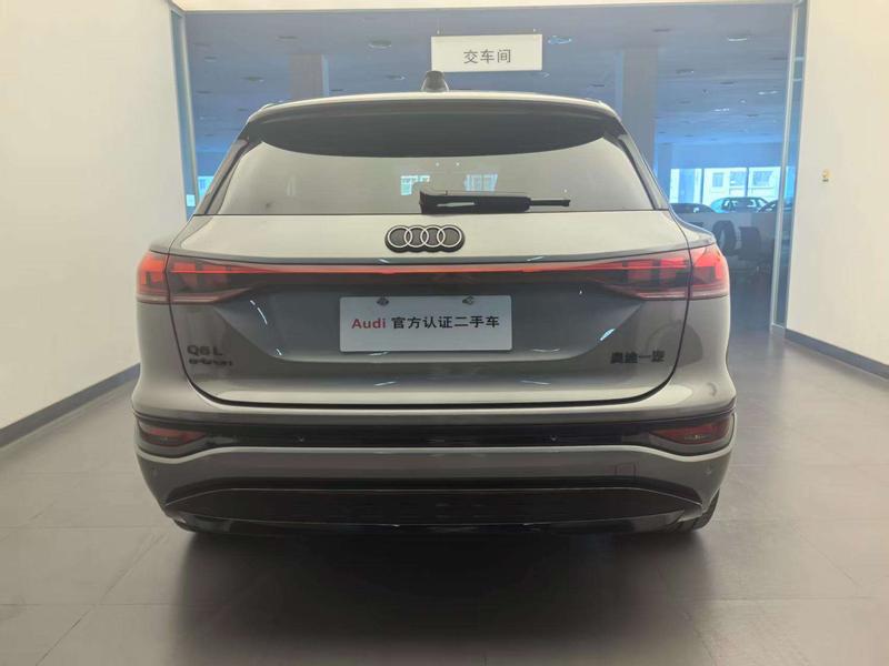 Audi Q6L e-tron, 2025 — фото 3 из 12