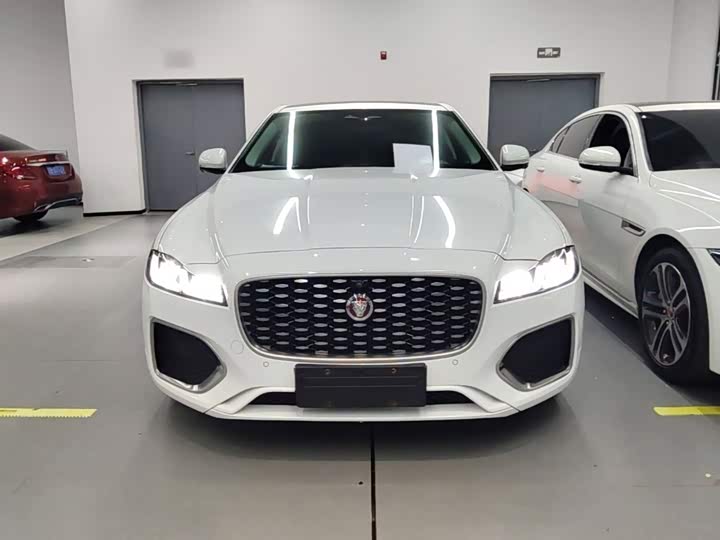 Jaguar XF L, 2022 — фото 3 из 9