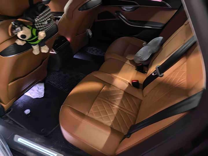 Audi A8, 2023 — фото 4 из 5