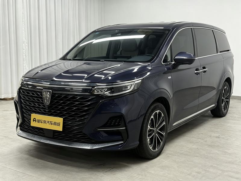 Roewe iMax 8, 2023 — купить в Казани под ключ
