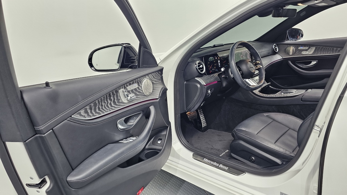 Mercedes-Benz E-Class, 2022 — фото 10 из 12