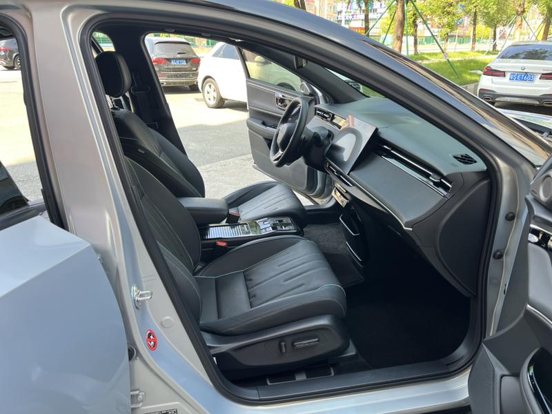 Honda e:NP2, 2025 — фото 10 из 12