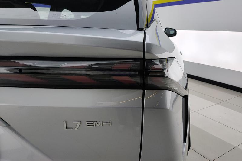 Geely Galaxy L7, 2024 — фото 5 из 12