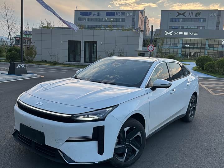 Geely Galaxy L6, 2025 — купить в Санкт-Петербурге под ключ