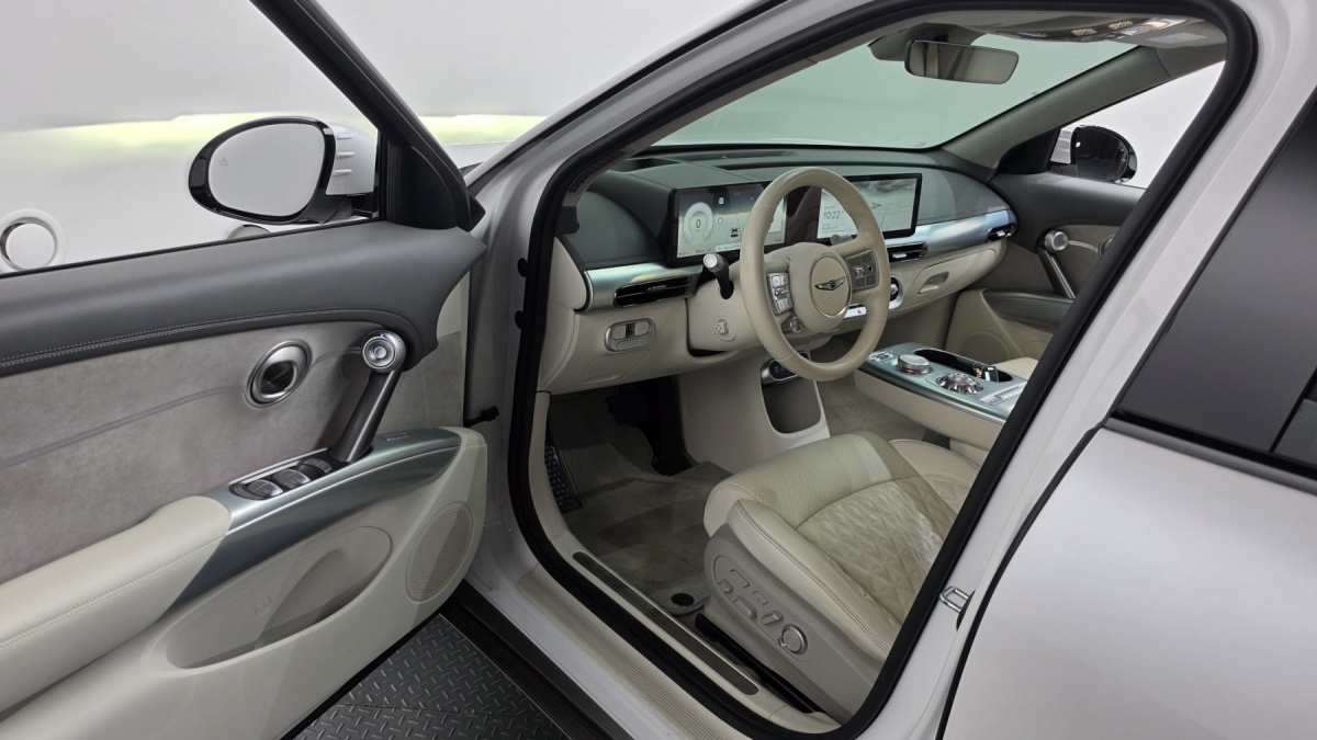Genesis GV60, 2022 — фото 9 из 12