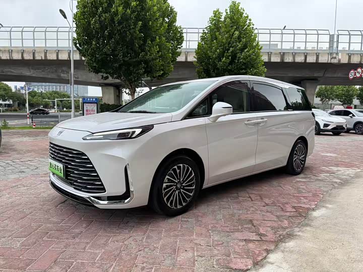 Buick GL8 Hybrid, 2025 — купить в Орле под ключ