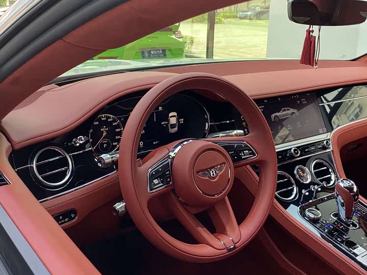 Bentley Continental GT, 2022 — фото 5 из 5