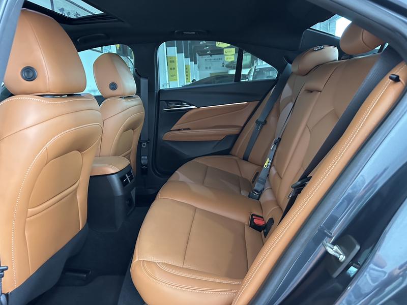 Cadillac CT4, 2022 — фото 9 из 10