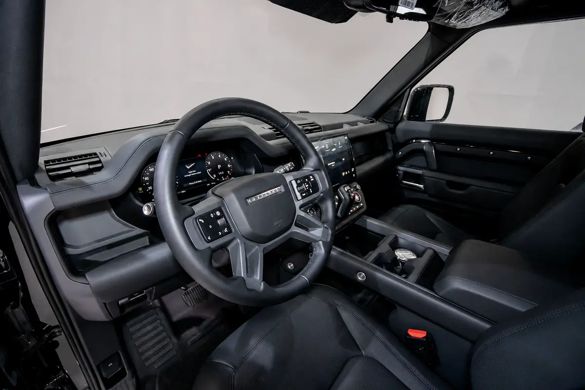 Land Rover Defender, 2026 — фото 6 из 10