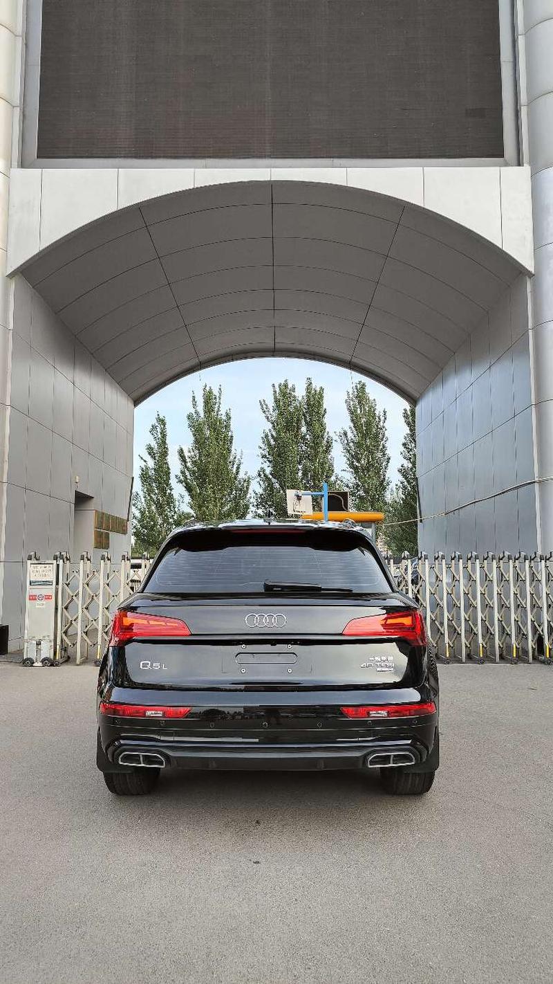 Audi Q5L, 2024 — фото 3 из 6