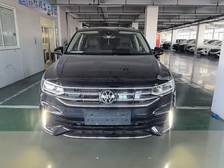 Volkswagen Tiguan L Hybrid, 2022 — фото 3 из 9