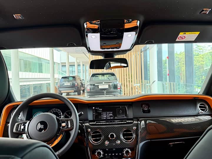 Rolls-Royce Cullinan, 2022 — фото 9 из 9