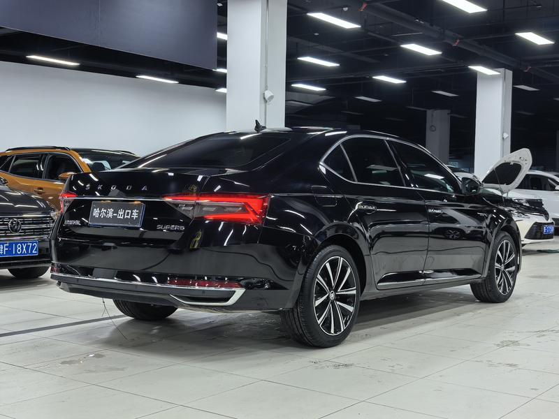 Skoda Superb, 2023 — фото 7 из 12