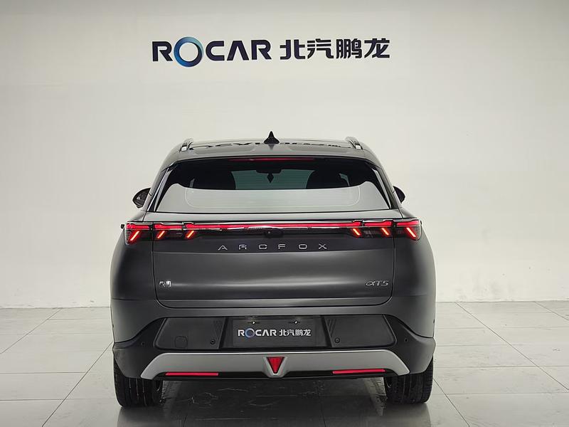 BAIC Arcfox Alpha T5, 2023 — фото 6 из 12