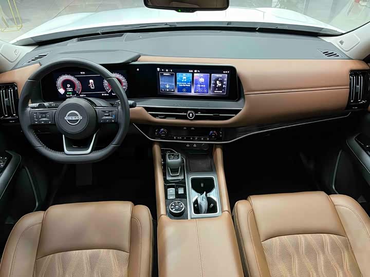 Nissan Pathfinder, 2023 — фото 2 из 9