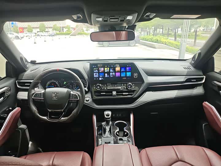 Toyota Crown Kluger, 2023 — фото 8 из 9
