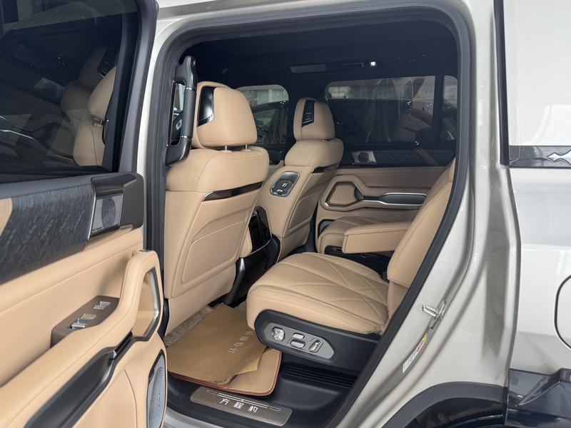BYD FangChengBao Leopard 8, 2024 — фото 12 из 12