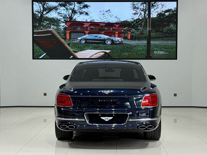 Bentley Flying Spur Hybrid, 2022 — фото 4 из 9