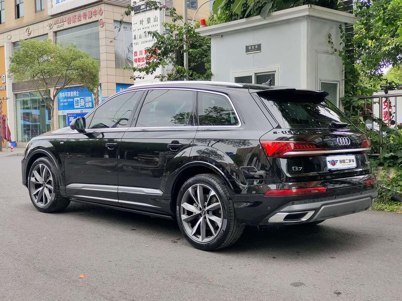Audi Q7, 2023 — фото 4 из 10