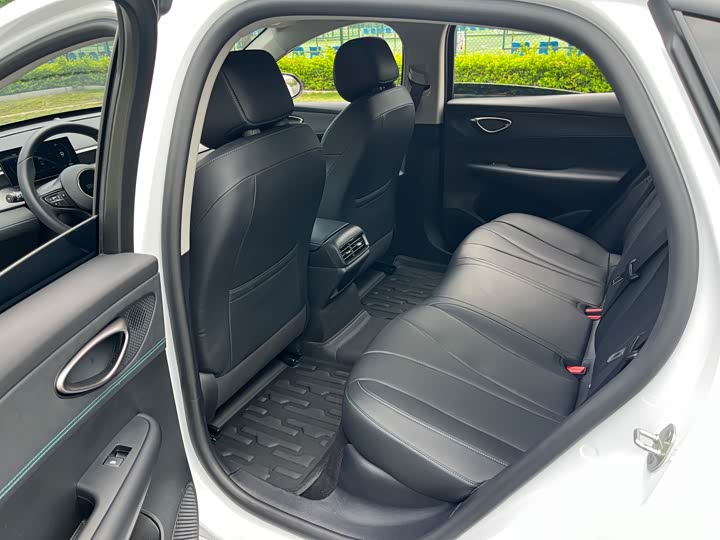 BYD Seal 05 DM-i Hybrid, 2025 — фото 9 из 9