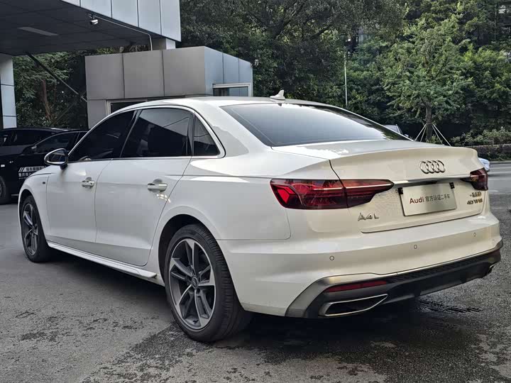 Audi A4L, 2023 — фото 8 из 9
