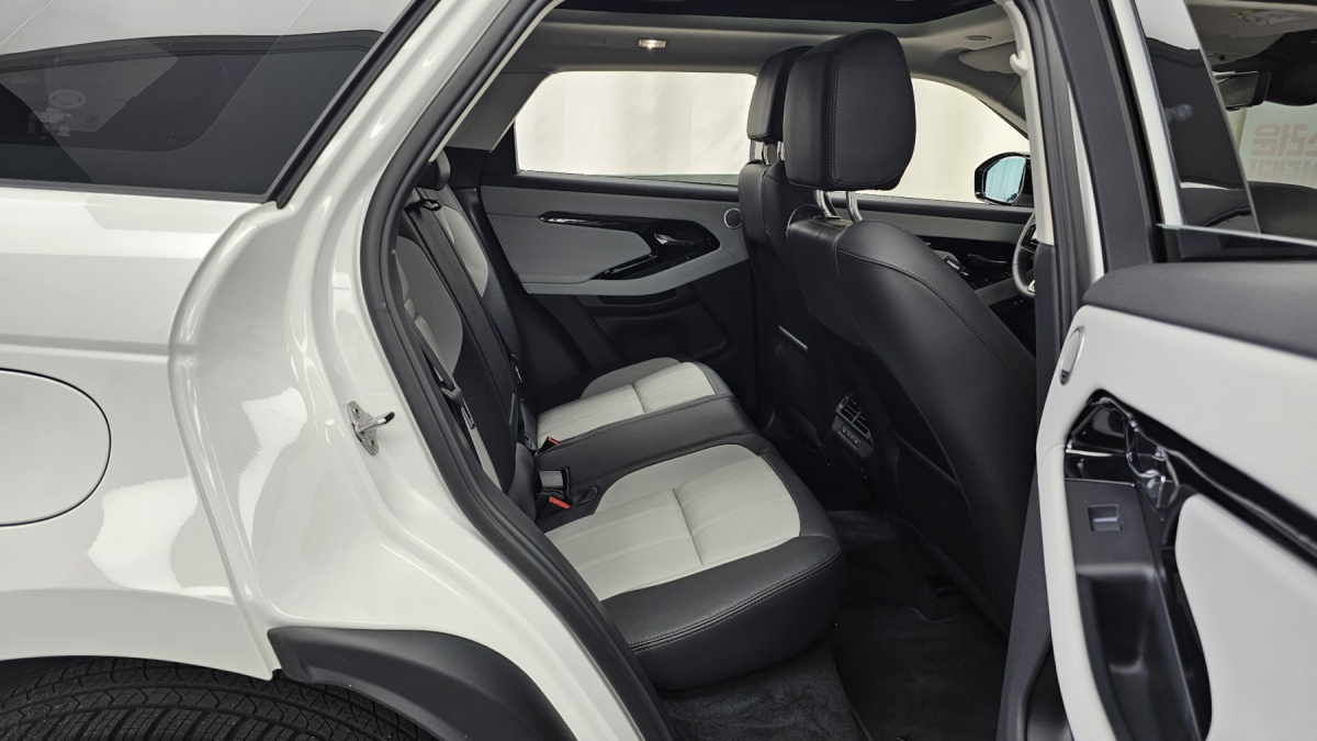 Land Rover Range Rover Evoque, 2025 — фото 11 из 12