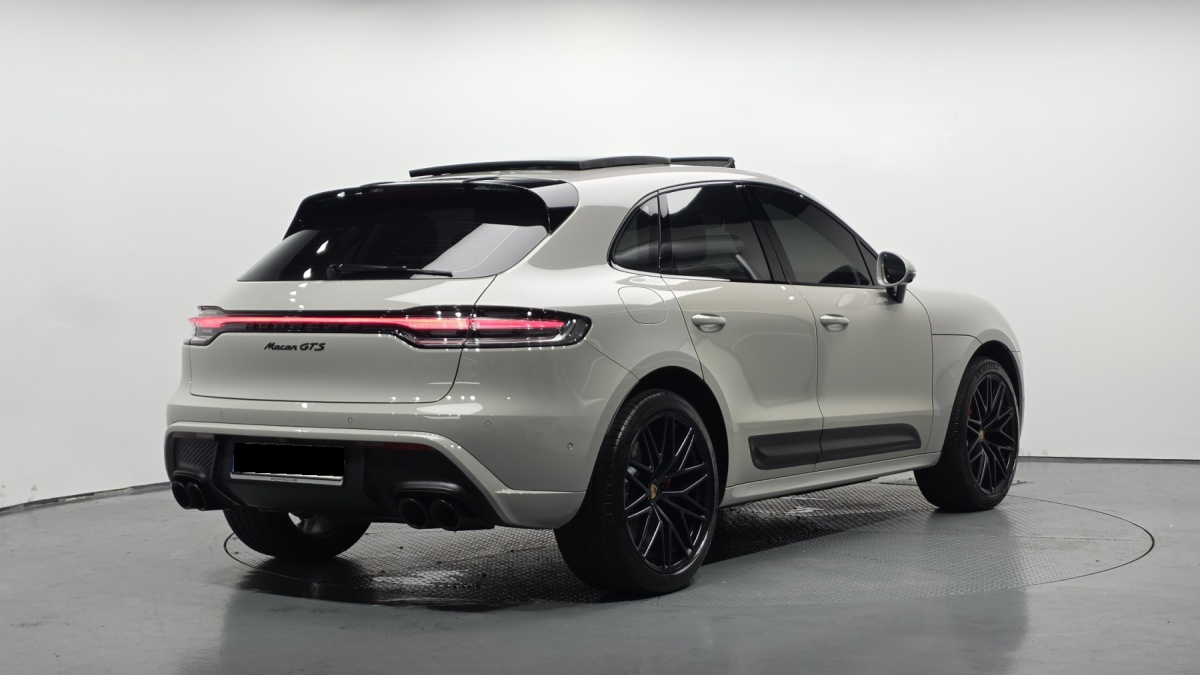 Porsche Macan, 2023 — фото 2 из 12