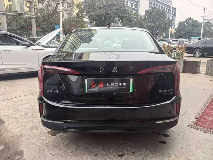 Hongqi E-QM5, 2024 — фото 7 из 9