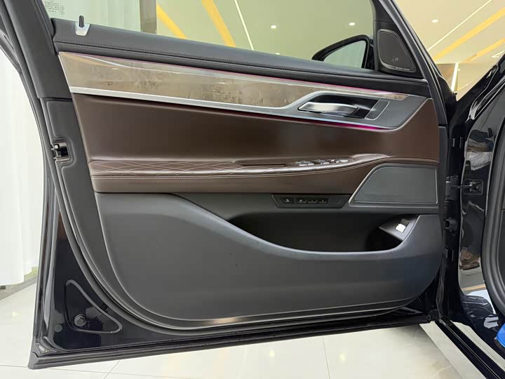 BMW 7 Series, 2022 — фото 3 из 9