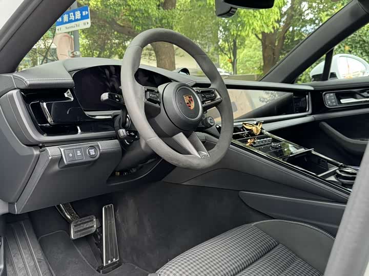 Porsche Panamera, 2025 — фото 9 из 9