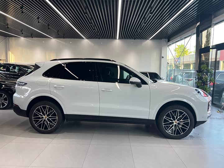 Porsche Cayenne, 2023 — фото 4 из 9