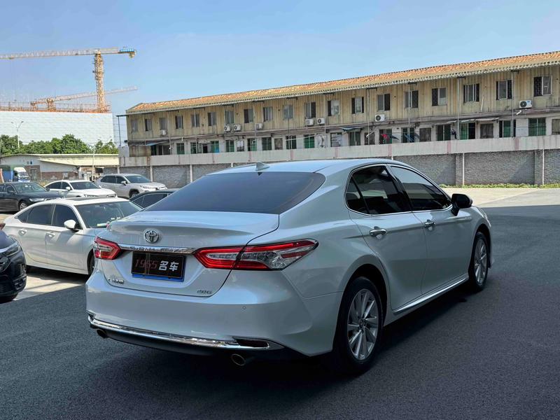 Toyota Camry, 2023 — фото 6 из 10