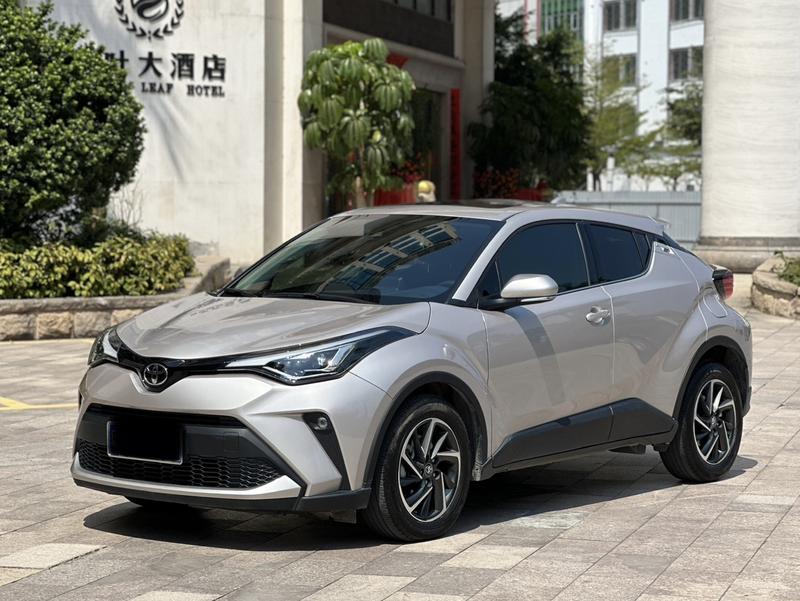 Toyota C-HR, 2022 — купить в Иванове под ключ