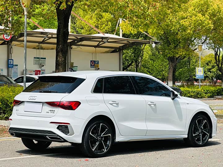 Audi A3, 2023 — фото 7 из 9