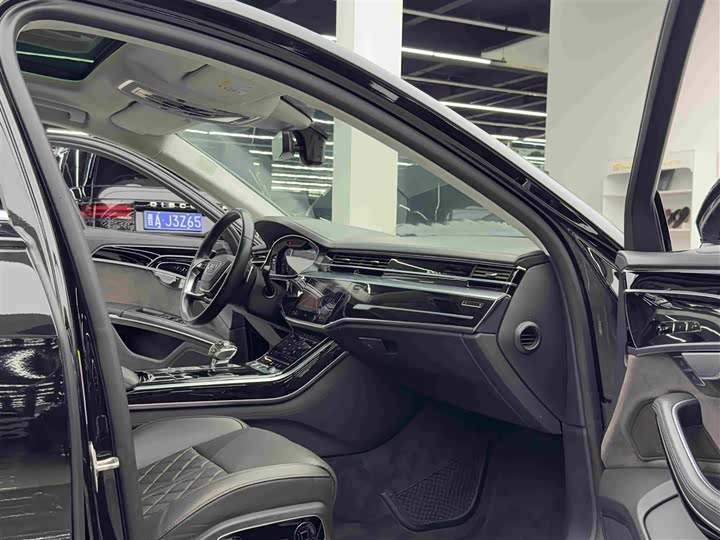 Audi A8 Hybrid, 2021 — фото 9 из 9