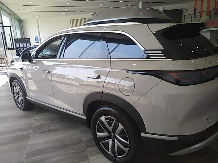 BYD Sea Lion 07 DM-i Hybrid, 2025 — фото 5 из 9