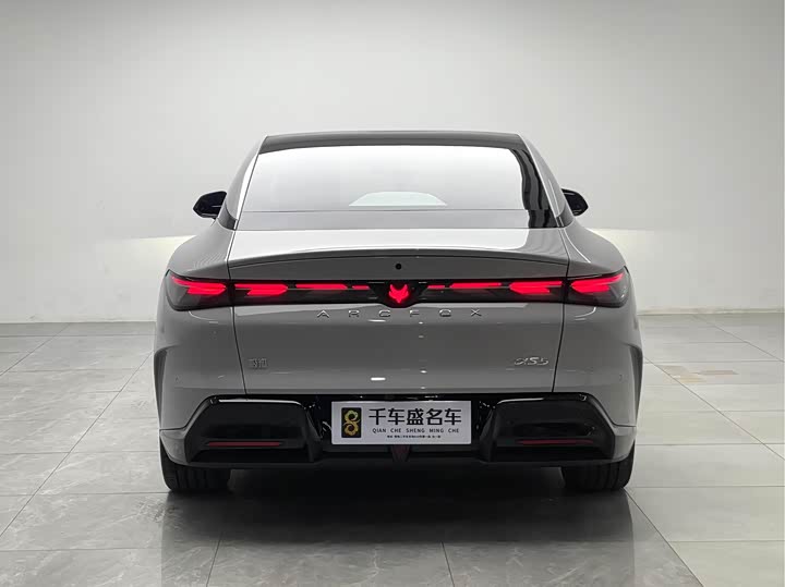 BAIC Arcfox Alpha S5, 2025 — фото 5 из 9