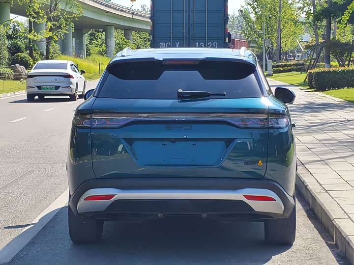 BYD Song L DM-i Hybrid, 2024 — фото 6 из 9