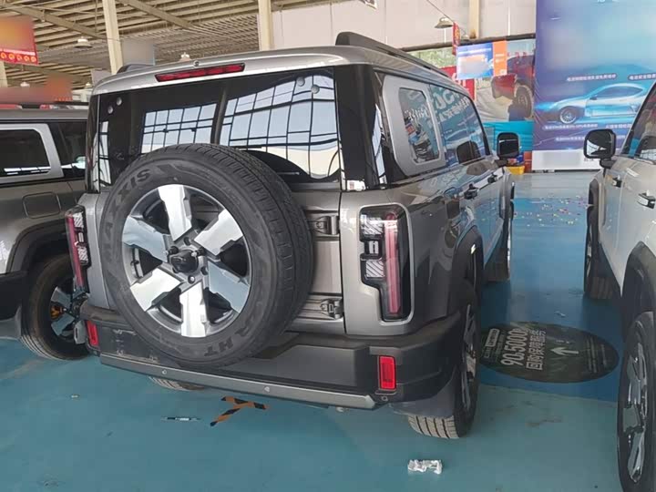 BAIC Beijing BJ40 Hybrid, 2025 — фото 7 из 9