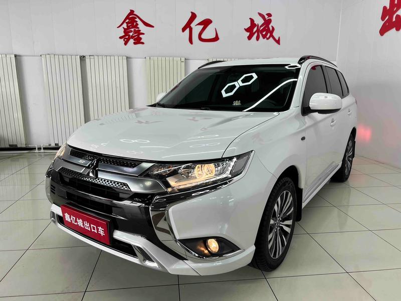 Mitsubishi Outlander, 2022 — купить в Липецке под ключ